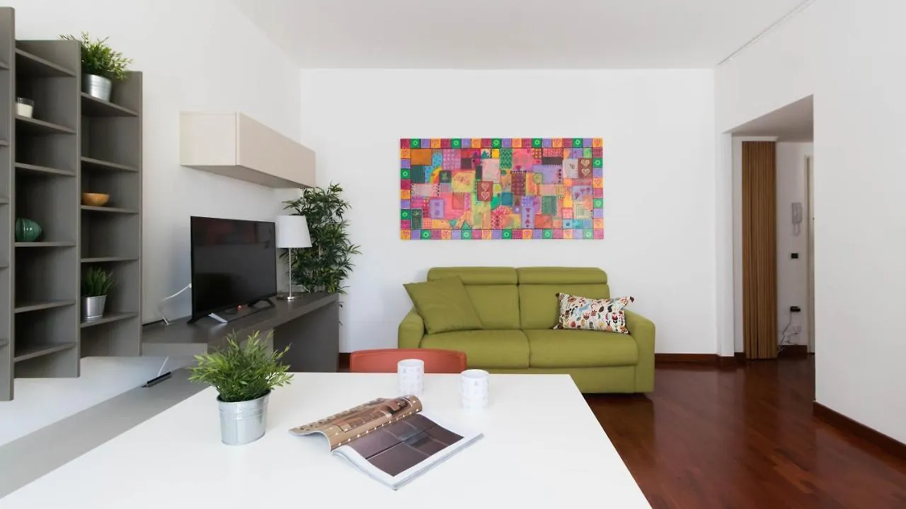 Appartamento Italianway - Masaccio 18 B Milano 0*,  Italia